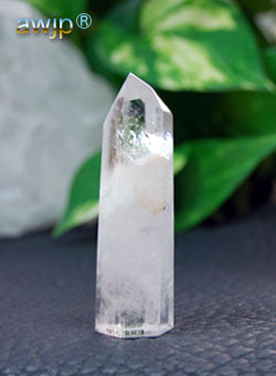 水晶 ポイントクォーツ (六角柱) po-018-1