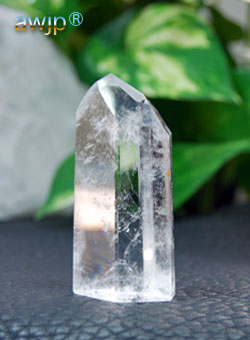 水晶 ポイントクォーツ (六角柱) po-022-1
