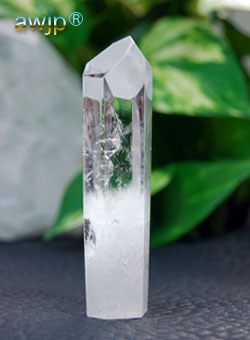 水晶 ポイントクォーツ (六角柱) po-025-2