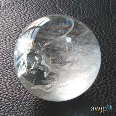 レインボー水晶丸玉・天然水晶丸玉(玉-球) 68ミリ玉 Q-08-15
