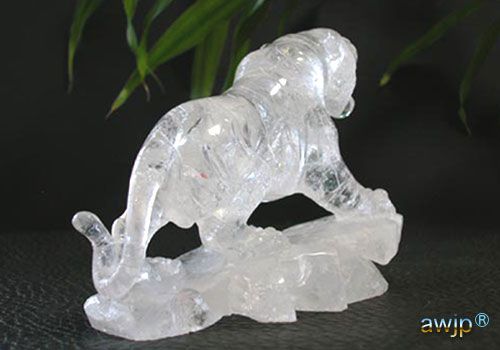 天然水晶 虎の置物-彫刻物 Q-34-3